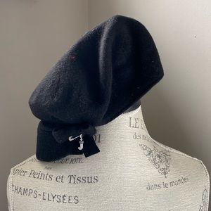 Y2K Vintage Juicy Couture black wool hat